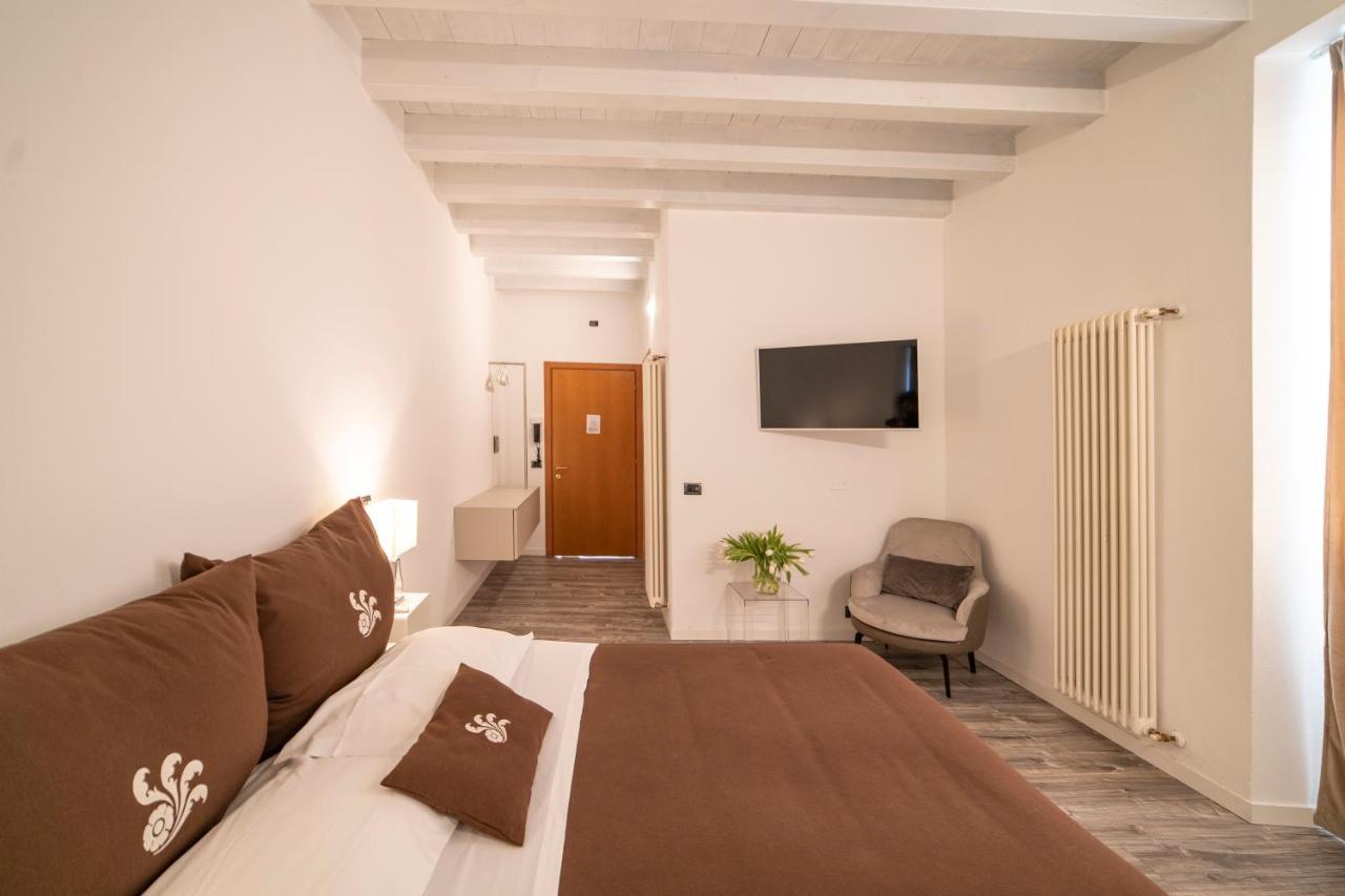 Albergo Diffuso Vulcano Village Castro (Lombardy) Exterior foto