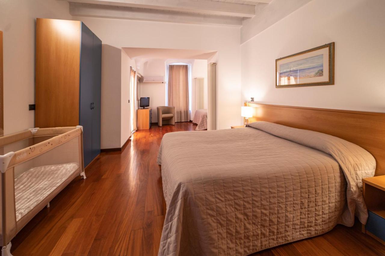 Albergo Diffuso Vulcano Village Castro (Lombardy) Exterior foto