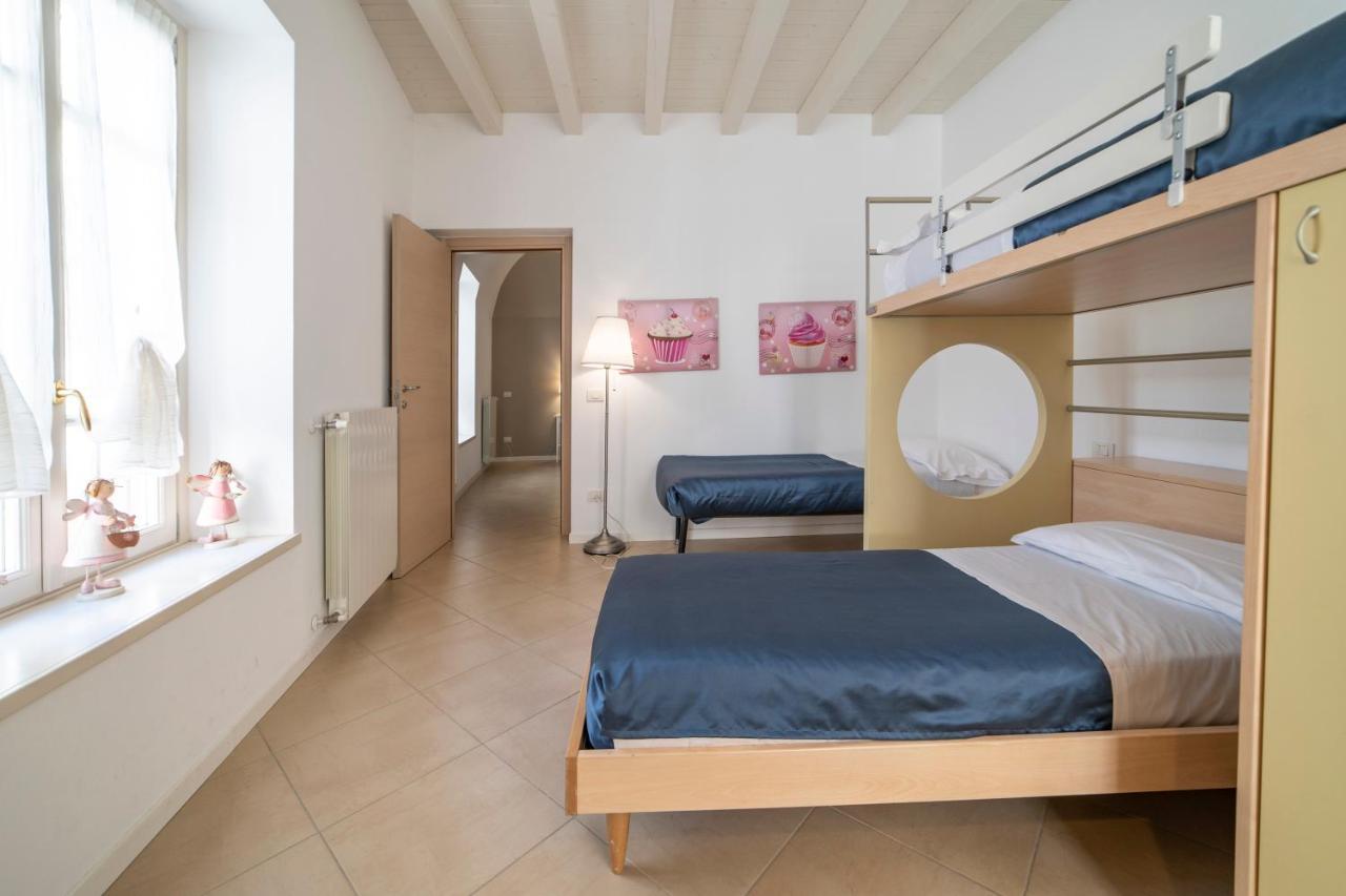 Albergo Diffuso Vulcano Village Castro (Lombardy) Exterior foto