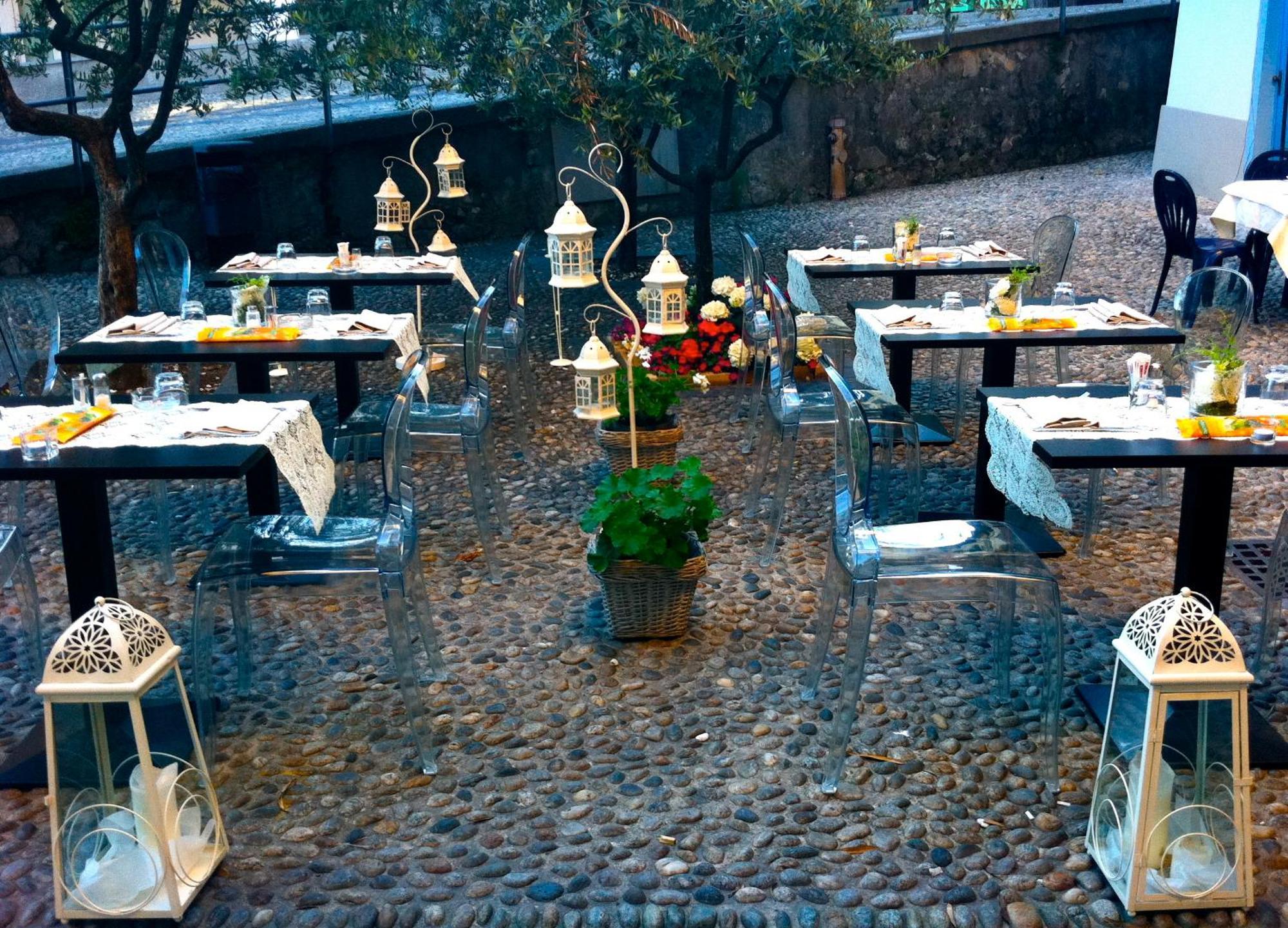 Albergo Diffuso Vulcano Village Castro (Lombardy) Exterior foto
