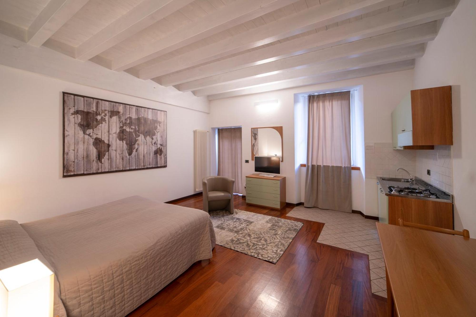 Albergo Diffuso Vulcano Village Castro (Lombardy) Exterior foto